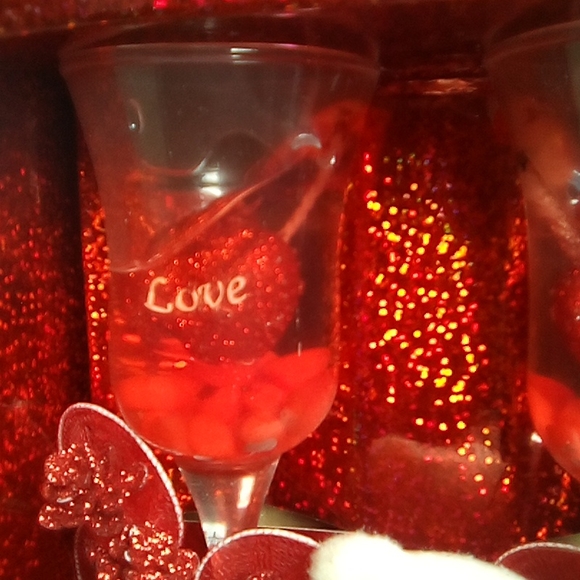 Valentine Gift Set NIB Champagne Flute Candles and Love Bear - Picture 6 of 11